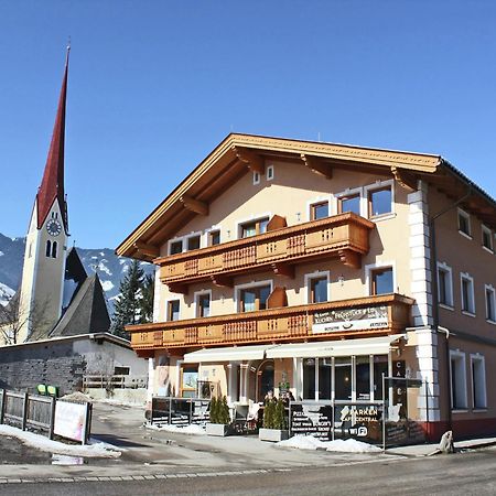 Spacious Apartment In Uderns Near Ski Area エクステリア 写真