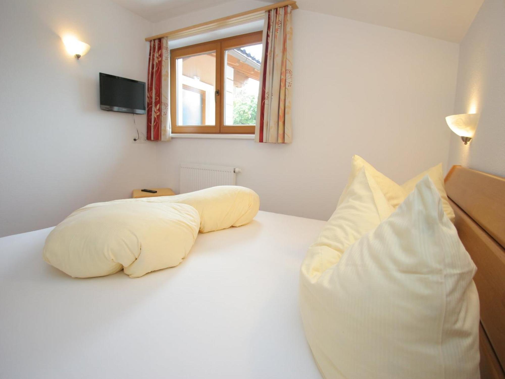 Spacious Apartment In Uderns Near Ski Area エクステリア 写真