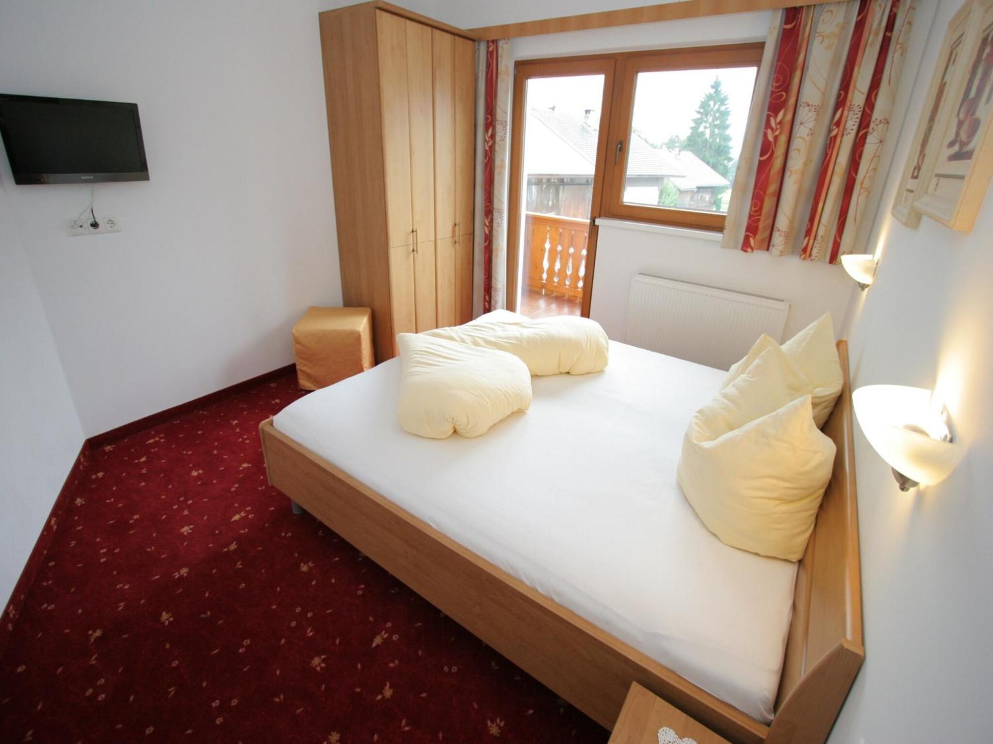 Spacious Apartment In Uderns Near Ski Area エクステリア 写真