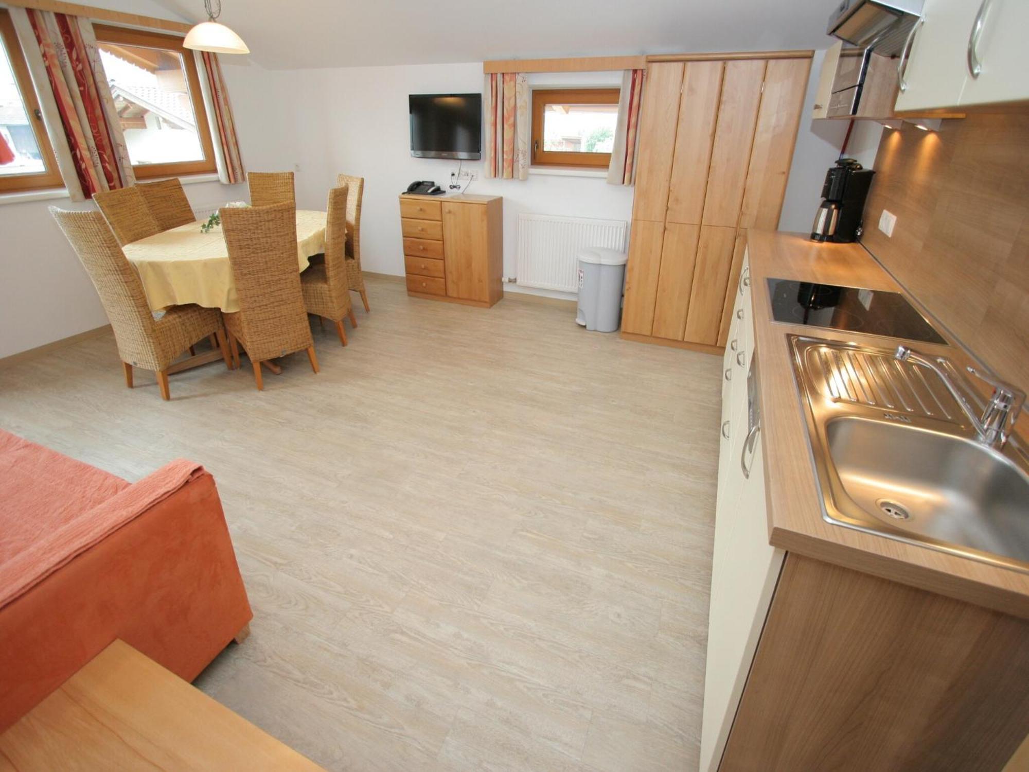 Spacious Apartment In Uderns Near Ski Area エクステリア 写真