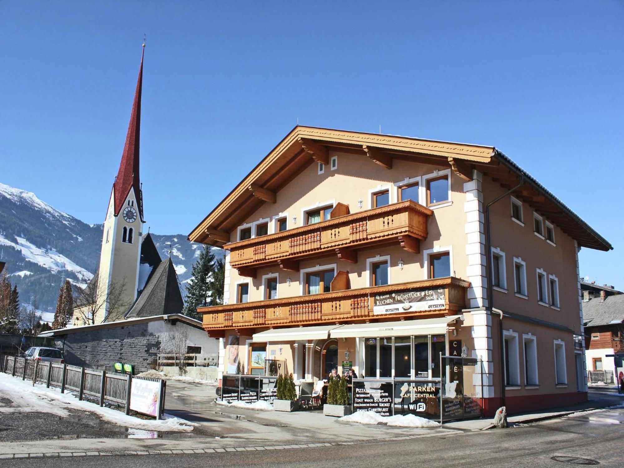 Spacious Apartment In Uderns Near Ski Area エクステリア 写真