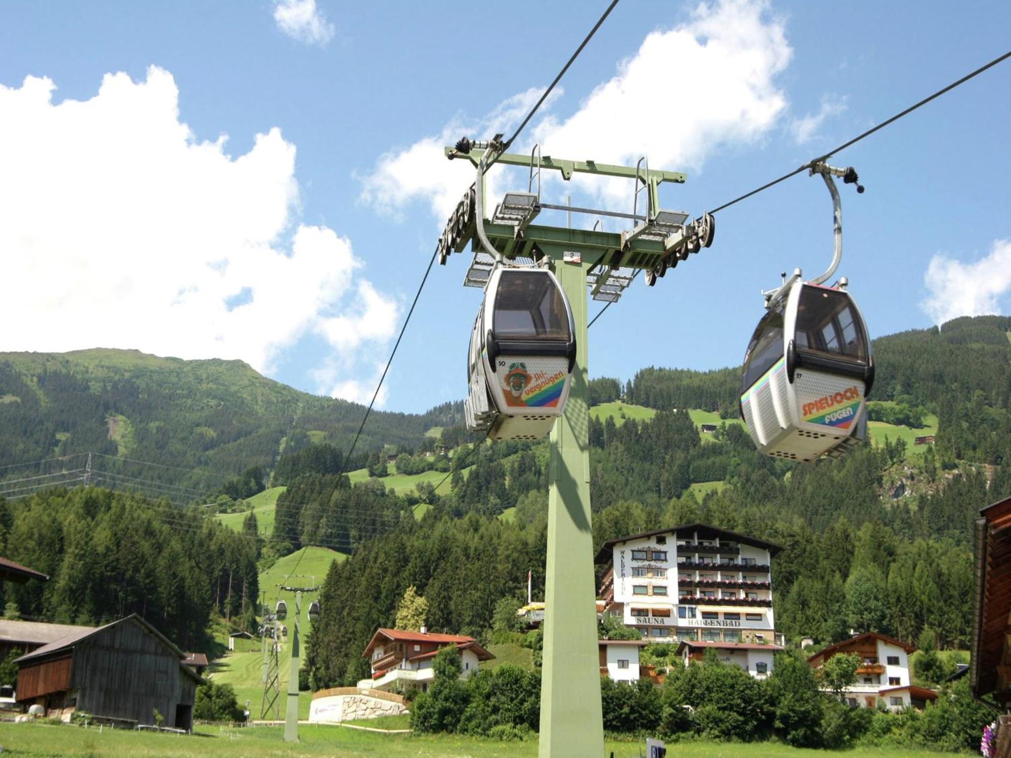 Spacious Apartment In Uderns Near Ski Area エクステリア 写真